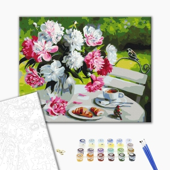 Завтрак с пионами