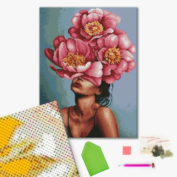 Алмазна мозаїка 40х50 - Дівчина в квітучій півонії