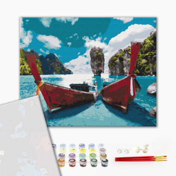 Лодки в лагуне