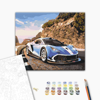 Спорткар у гор