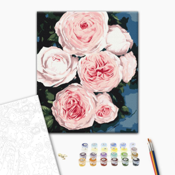 Бутоны пышных роз