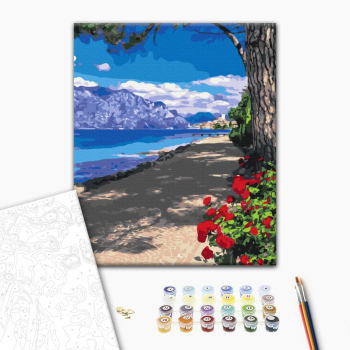 Живописная аллея