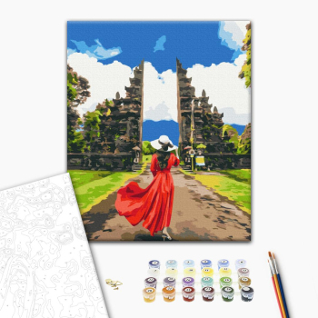 Путешественница у храма Лемпуянг