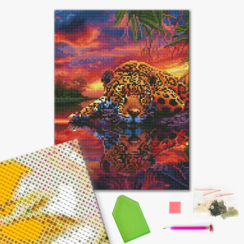 Леопард на красочном фоне